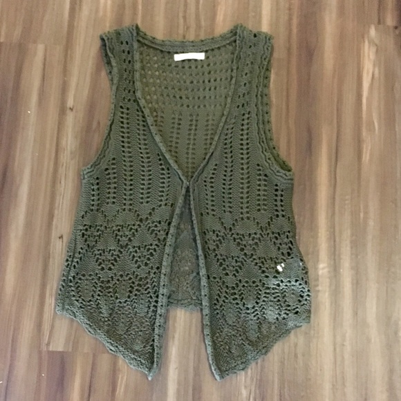 Old Navy Jackets & Blazers - NWOT- beautiful olive green crocheted vest Old Navy Jackets & Blazers - NWOT- beautiful olive green crocheted vest